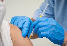 Omicron, impennata nel Sannio: tutti in fila e caos per i vaccini