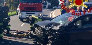 Maddaloni, tragedia della strada in via Forche Gaudine: due giovani perdono la vita in un incidente
