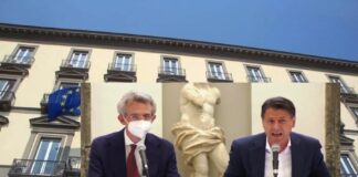 Conferenza stampa al Bellini/Manfredi: “Con me Napoli sarà la città di tutti!” – Conte: “Necessario tagliare i ponti con il passato”