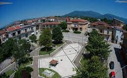 Dugenta: due banditi irrompono in una gioielleria e poi si danno alla fuga a bordo di una moto