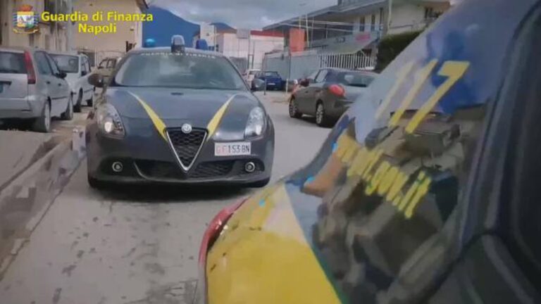 Napoli, immigrato armato ferito dai finanzieri a San Giovanni