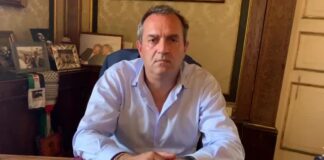 Politiche, la proposta di Luigi de Magistris: “Assumere un milione di dipendenti pubblici”