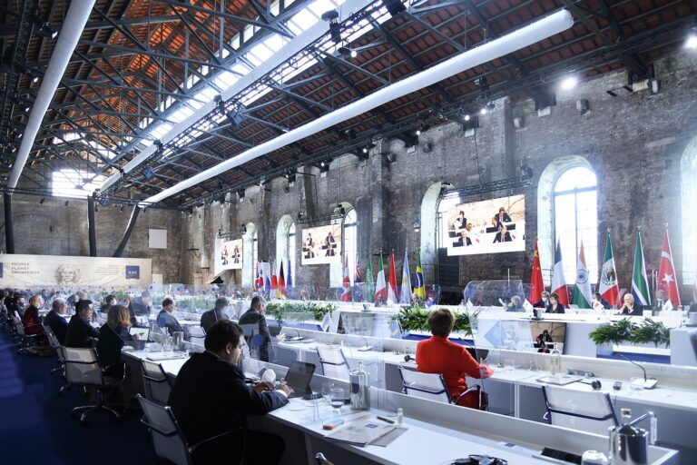 Napoli capitale mondiale delle politiche ambientali: partito il ‘G20’, limitazioni al transito veicolare e pedonale