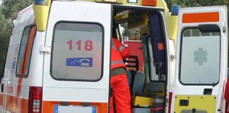 Tragedia nel Napoletano, bambina di 4 anni muore cadendo dalle scale: era stata affidata alla zia dai servizi sociali