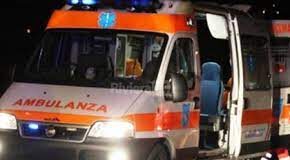 Auto si ribalta in Irpinia, due persone incastrate in abitacolo: grave un 19enne