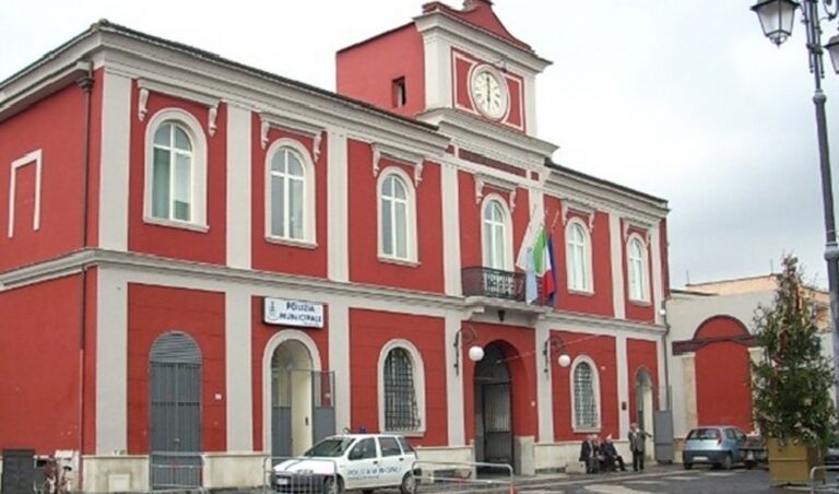 Portico di Caserta, il sindaco Oliviero: “Abbiamo ereditato un debito di 5 milioni di euro, lavoreremo sodo per risanarlo”