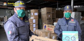 Guardia di finanza in azione in provincia di Napoli: migliaia di articoli ritenuti non sicuri sequestrati, quattro persone denunciate