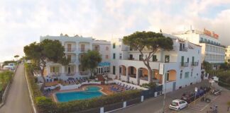 Capri, rissa nella movida davanti al Grand Hotel: “Infangata l’immagine dell’isola”