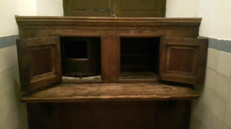 Real Casa dell’Annunziata, risplende la Ruota degli Esposti: ristrutturazione finanziata dai Lions