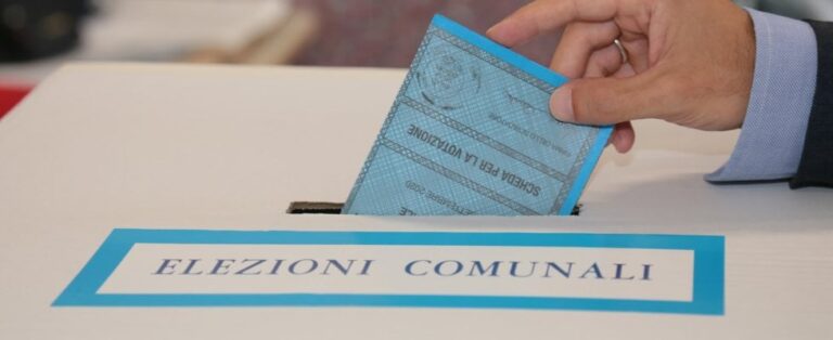 Comunali, in Campania si vota in 168 città: urne aperte dalle 15