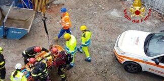 Napoli, drammatico incidente in metropolitana: un operaio perde la vita