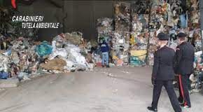 Traffico illecito di rifiuti: arresti a Napoli, Avellino ed in altre cinque province