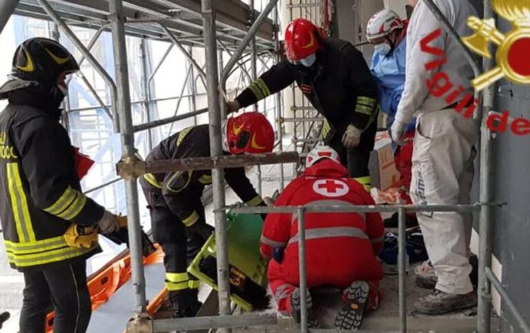 Marano: un uomo di 59 anni cade da una impalcatura e perde la vita