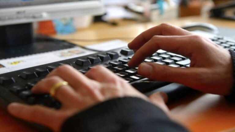 Pedopornografia, rete da Palermo a Napoli: 13 arresti, sequestrati 250mila file