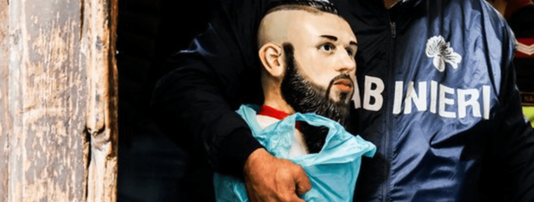 Altarino nel cuore di Napoli, indagati la mamma e il papà del baby boss Sibillo