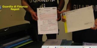 Documenti falsi e traffico di denaro: arrestati sette pakistani