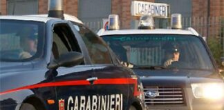 Blitz antidroga nel Casertano, 12 indagati: risse, raid a colpi di pistola, aggressioni e un giovane dato alle fiamme