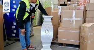 Vasellame contraffatto sequestrato nel porto di Livorno, denunciata proprietaria di una ditta campana