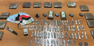 In casa 160 stecche di hashish già confezionate e 81 grammi di marijuana, arrestato 22enne di Casandrino