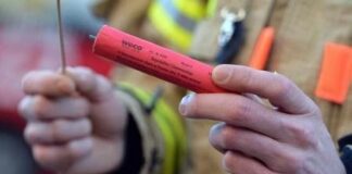 Napoli, incontro di calcio tra studenti: scoppia petardo, ragazzo perde un dito