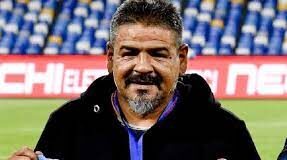 Napoli, in duecento per l’ultimo saluto a Hugo Maradona: salma cremata, ceneri a Buenos Aires