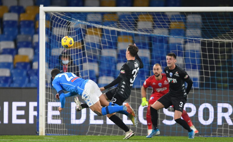 Il Napoli ospita l’Empoli (ore 18,00), in campo Ounas, Lozano e Mertens dal primo minuto