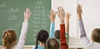 Covid in Campania, De Luca propone il rinvio del ritorno a scuola di 30 giorni