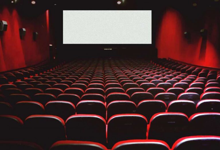 Film di Natale, a picco gli ingressi in sala: in Campania meno 75%