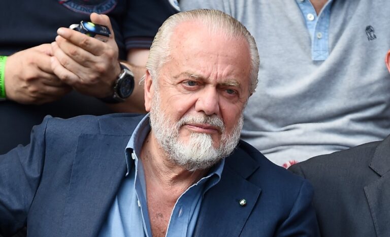 Napoli, De Laurentiis apre alla cessione: “Se arriva un’offerta, non lo escludo”