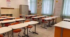 Vaccinazioni bambini 5-11 anni, De Luca valuta chiusura scuole elementari nel mese di gennaio