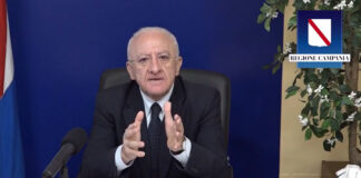 De Luca: “Feste di piazza? Credo sia molto meglio evitare ogni occasione di contagio!”