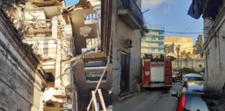 Crolla edificio nel cimitero di Poggioreale: duecento i loculi coinvolti, aperta un’inchiesta