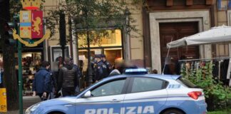 Aversa, rapina a mano armata da 11mila euro in un punto Snai: scattano due arresti