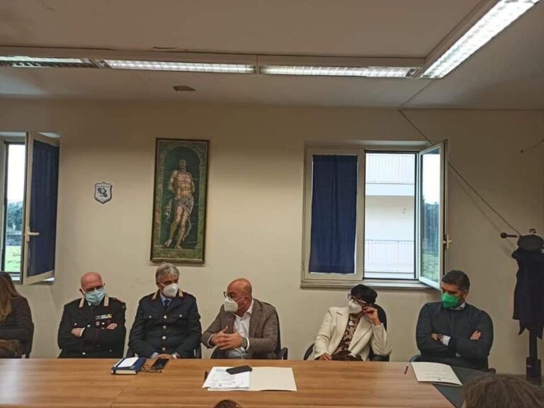 San Nicola la Strada, presentata la nuova centrale operativa: 48 telecamere attive, otto in grado anche di leggere i numeri di targa