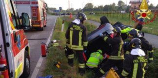 Salerno, tragico incidente: due ragazzi si schiantano con la moto e perdono la vita