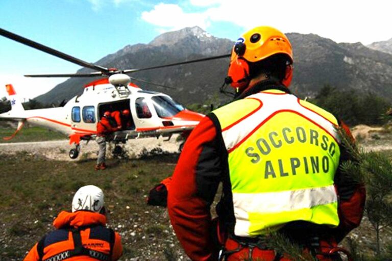 Scivola e cade in un dirupo: muore 32enne di Nocera inferiore
