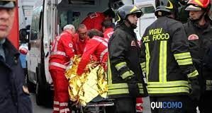 Suicidio in Irpinia, uomo si spoglia e si dà fuoco in auto davanti allo stadio