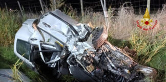 Auto si capovolge e finisce nella corsia di sorpasso, muore una 20enne beneventana