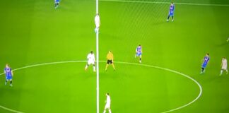 Il Napoli conquista un pareggio d’oro contro il Barcellona (1-1), fa discutere il rigore assegnato ai padroni di casa