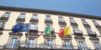 Il Comune di Napoli tra debiti e malcontento, i creditori: dopo anni di attesa ci offrono solo il 40 per cento!