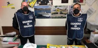 Pozzuoli, scoperto un vero e proprio market della droga, due persone arrestate. Sequestrati anche 150 grammi di ‘shaboo’