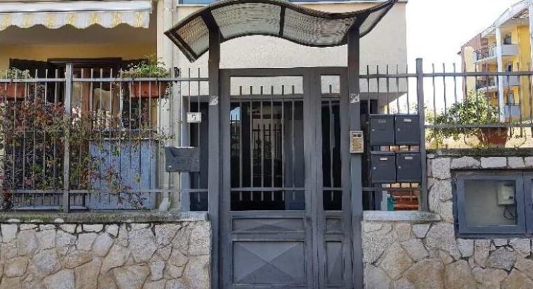 Orta di Atella, il legalitario Francesco Piccirillo vive in un immobile abusivo: adottata ordinanza di abbattimento