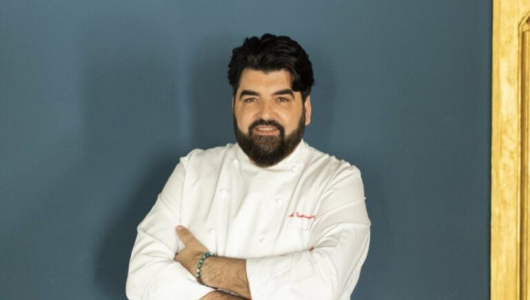 Vico Equense, svastiche su resort chef Cannavacciuolo: denunciato 25enne