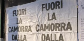 Frattamaggiore, manifesti contro camorra dopo spari a pizzerie