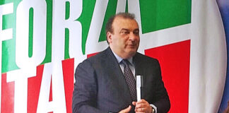 Regionali Campania, Martusciello: “Pronto per vincere”. E poi attacca il fratello di Manfredi e il figlio di De Luca