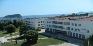 Festa nell’ex Base Nato di Bagnoli. La rivolta delle mamme: «Saranno migliaia, alcol per tutti”