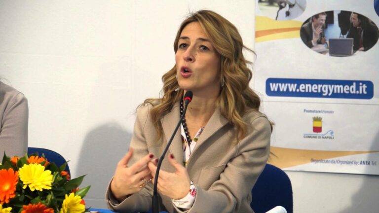 Napoli, aggredita l’assessore Chiara Marciani: era in visita a un centro giovanile