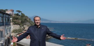 Chiuse le liste di Forza Italia in Campania, Berlusconi e Tajani capolista: seggio certo per Fascina