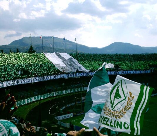 Avellino, giocatore denudato dopo la sconfitta: arrestati tre ultrà