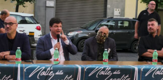 VIDEO Notte della Legalità a Casapesenna, ospite il capitano Ultimo. Il sindaco De Rosa: “Voci di richieste di pizzo, i clan non avranno spazio”